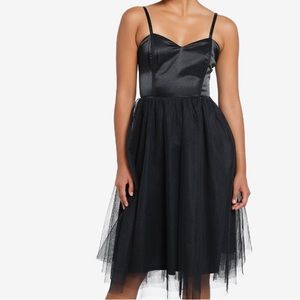 Cosmic Aura Black Corset Tulle Dress Hot Topic Wednesday Addams Formal‎ Dress